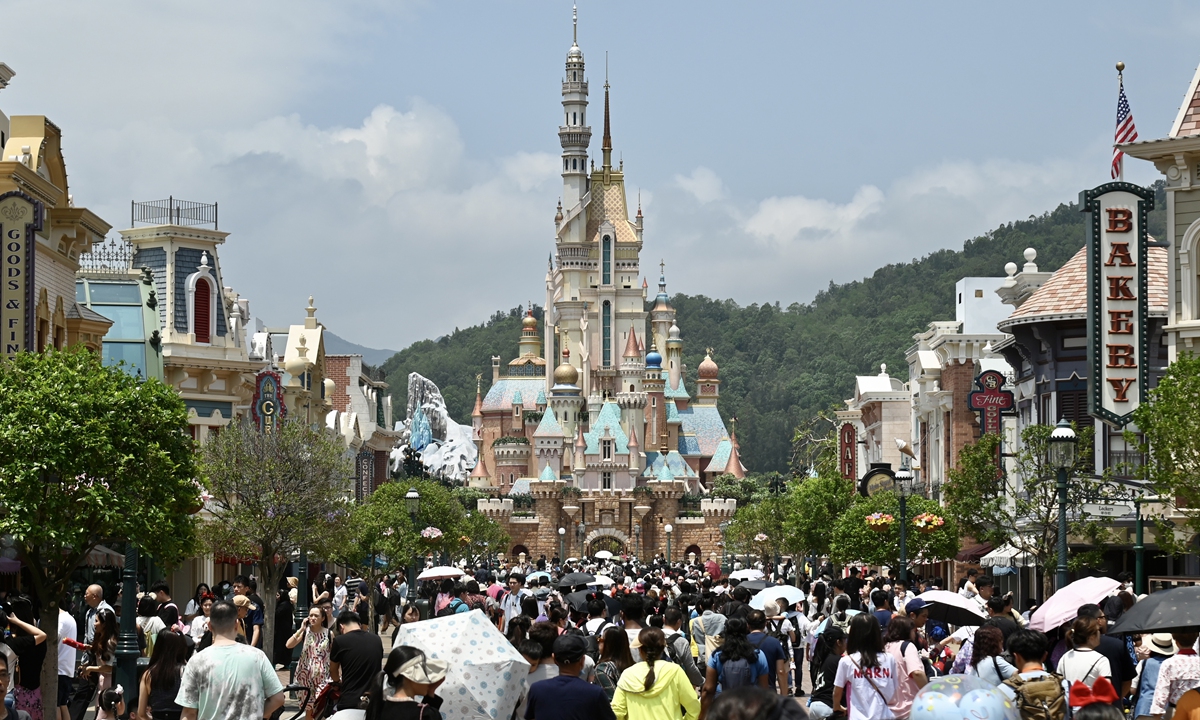 A large number of tourists visited Hong Kong Disneyland on April 28, 2023.