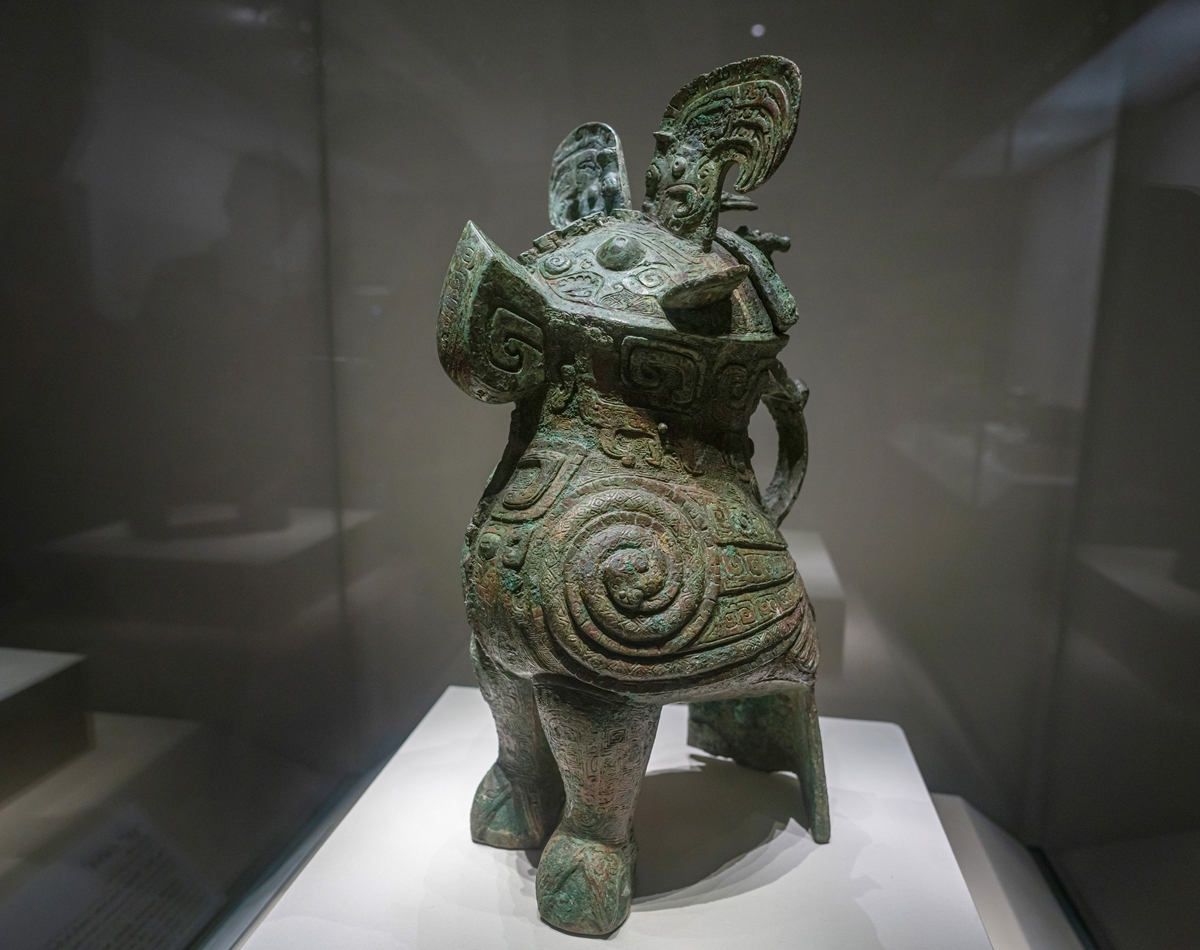 A Shang Dynasty <em>zun</em>, a bronze wine vessel used during ritual ceremonies   Photo: VCG