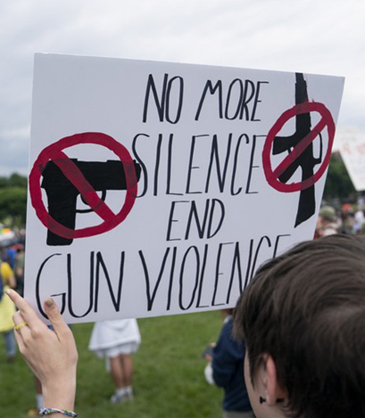 People gather during a rally decrying rising gun violence while urging politicians to take action in Washington, D.C., the United States, June 11, 2022.(Photo: Xinhua)