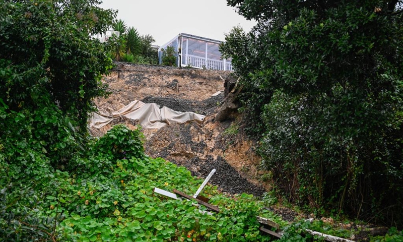 This photo taken on May 9, 2023 shows a landslide site in Auckland, New Zealand. New Zealand's Auckland declared local state of emergency following floods and torrential downpours on Tuesday.(Photo: Xinhua)