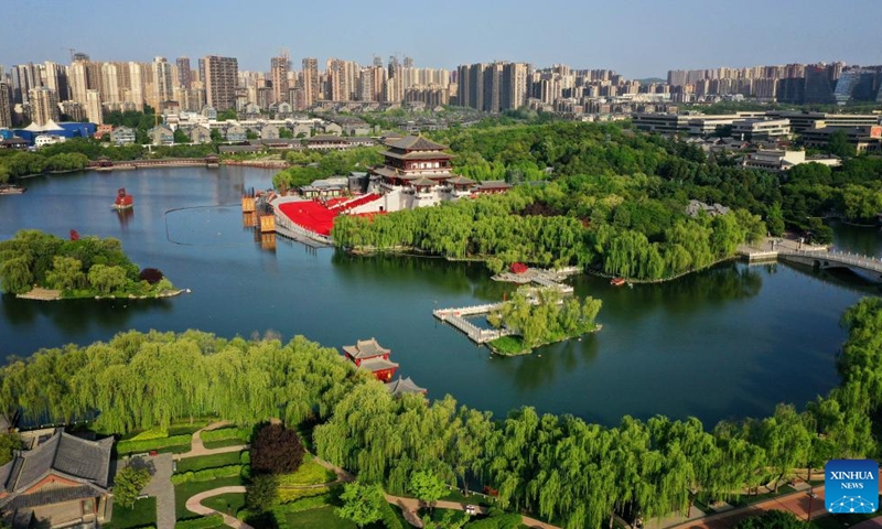 This aerial photo taken on April 25, 2023 shows a view of the Tang Paradise in Xi'an, northwest China's Shaanxi Province. As the provincial capital of northwest China's Shaanxi Province, Xi'an, a city founded more than 3,100 years ago, served as the capital for 13 dynasties in Chinese history, including Tang (618-907), when the city was known as Chang'an.(Photo: Xinhua)