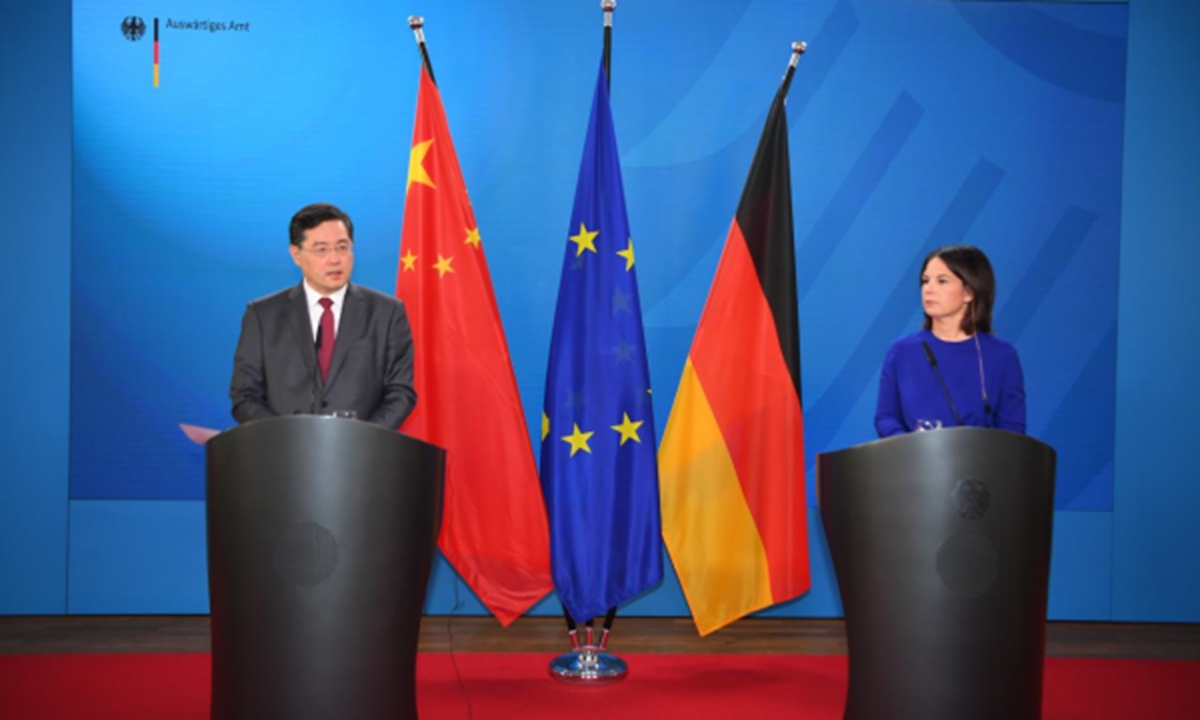 Le conseiller d’État chinois et ministre des Affaires étrangères Qin Gang (à gauche) et la ministre allemande des Affaires étrangères Annalena Baerbock assistent à une conférence de presse conjointe à Berlin, en Allemagne, le 9 mai 2023. Photo: Ministère chinois des Affaires étrangères