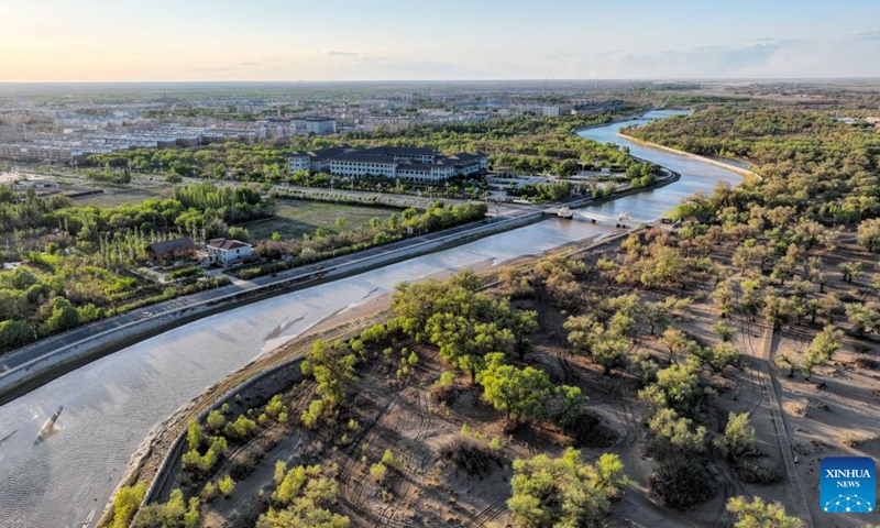 This aerial photo taken on May 16, 2023 shows the scenery in Ejina Banner of Alxa League, north China's Inner Mongolia Autonomous Region.(Photo: Xinhua)