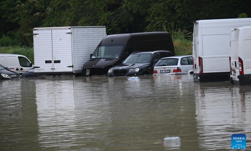 Vehicles are seen in floods in Bologna, Emilia-Romagna region, Italy, on May 17, 2023. At least eight people have died and 12,000 were forced to flee their homes on Tuesday and Wednesday after torrential rainfall caused flash floods in and around Italy's Emilia-Romagna region.(Photo: Xinhua)