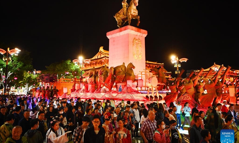 Tourists visit the Datang Everbright City scenic area in Xi'an, northwest China's Shaanxi Province, May 8, 2023. Xi'an, a city with over 3,100 years of history, served as the capital for 13 dynasties in Chinese history. It is also home to the world-renowned Terracotta warriors created in the Qin Dynasty (221-207 BC).(Photo: Xinhua)