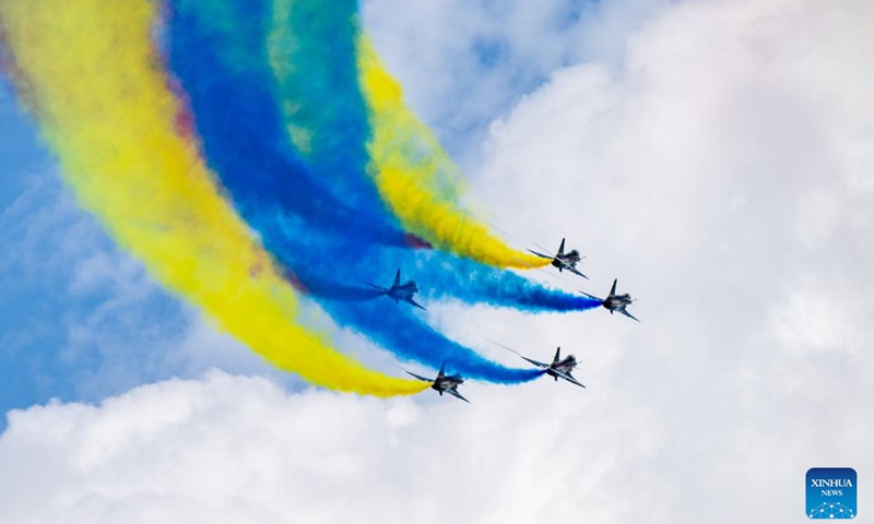 The Chinese People's Liberation Army (PLA) Air Force's August 1st aerobatics team performs at the 16th Langkawi International Maritime and Aerospace Exhibition (LIMA 2023) in Langkawi, Malaysia, May 23, 2023.(Photo: Xinhua)