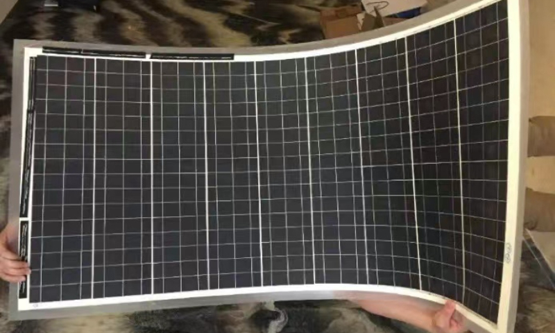 Highly flexible, paper-thin c-Si solar cells Photo: Courtesy of the CAS 
