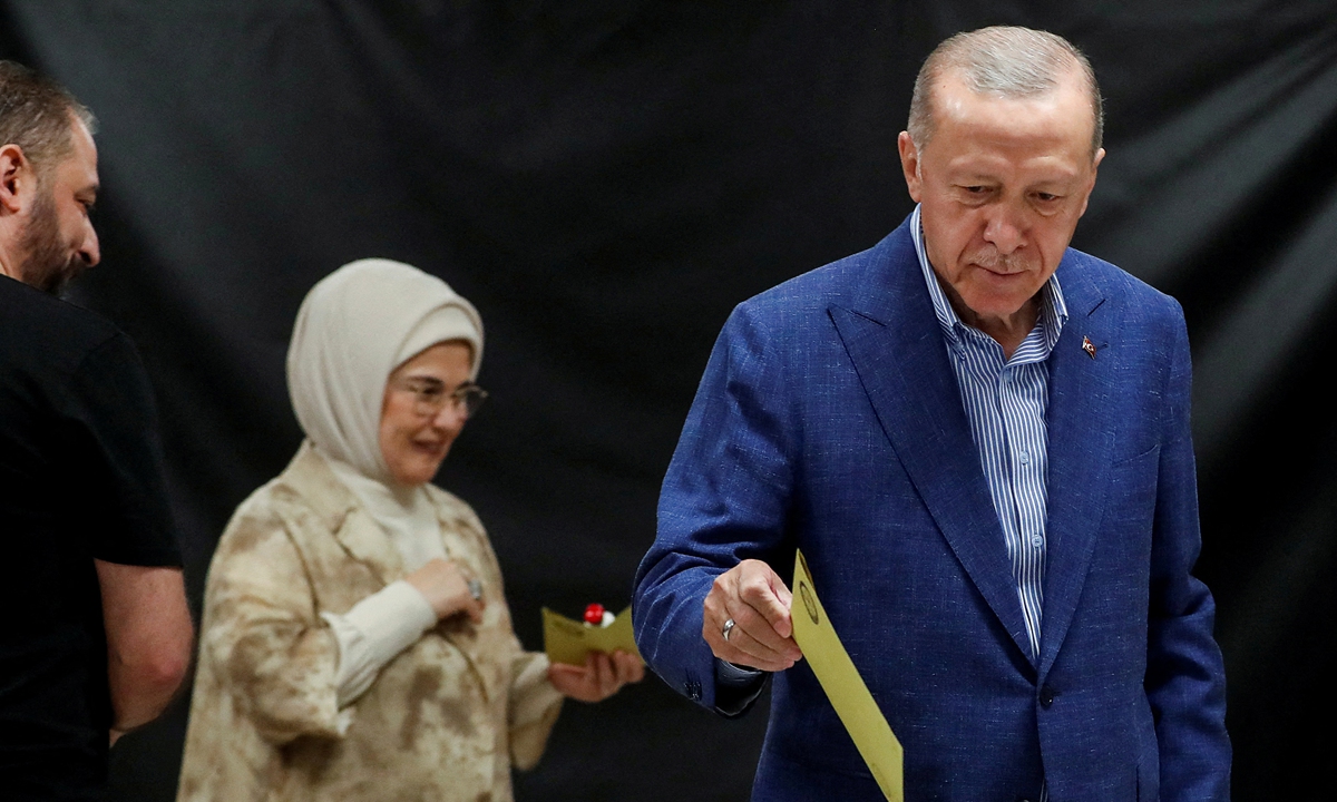 Turkey's president and presidential candidate of AK Party Recep Tayyip Erdogan casts his ballot at the polling station on the day of the presidential runoff vote in Istanbul, on May 28, 2023. Turks voted on Sunday in a presidential runoff that they could choose between incumbent President Erdogan, and opposition candidate Kemal Kilicdaroglu. Photo: AFP