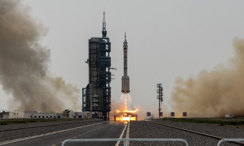 The Shenzhou-16 spacecraft onboard the Long March-2F rocket launches at the Jiuquan Satellite Launch Center on May 30, 2023 in Jiuquan, China. Photo: VCG