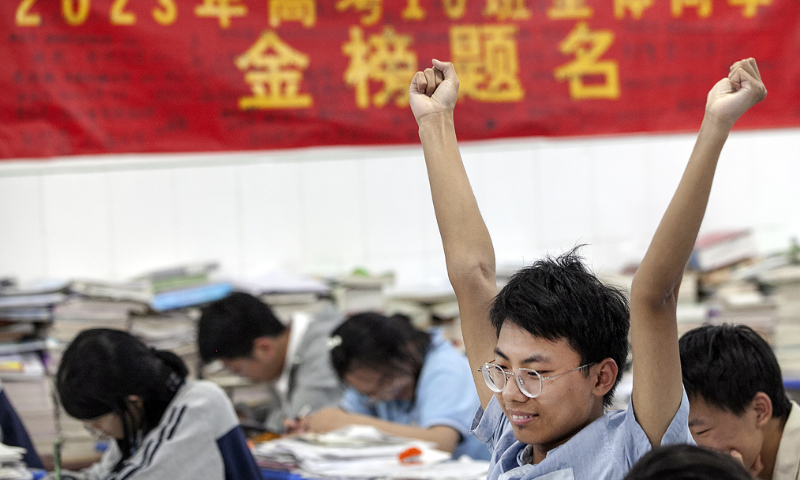 Students in their third year of high school in Jiaozuo, Henan Province study in the classroom on June 5, 2023. Photo: VCG