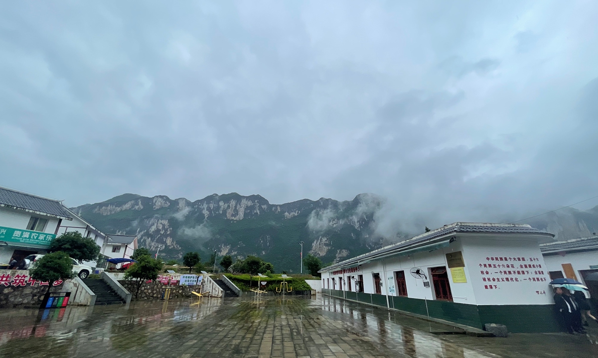 Pictured is Huawu village in the city of Bijie. Based on its resource endowment and unique ethnic customs, the village has promoted the integrated development of agriculture, culture and tourism. Photo: Liu Caiyu/GT 