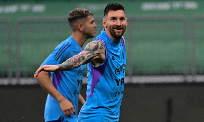 Argentina's forward Lionel Messi (right) takes part with teammates in a training session ahead of the friendly match against the Australia national team, at the Workers' Stadium, in Beijing, China, on June 14, 2023. Photo: VCG