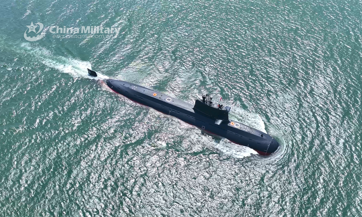 A submarine attached to a naval submarine flotilla under the PLA Northern Theater Command steams in the sea during a training exercise recently in waters of the Yellow Sea. Photo: China Military