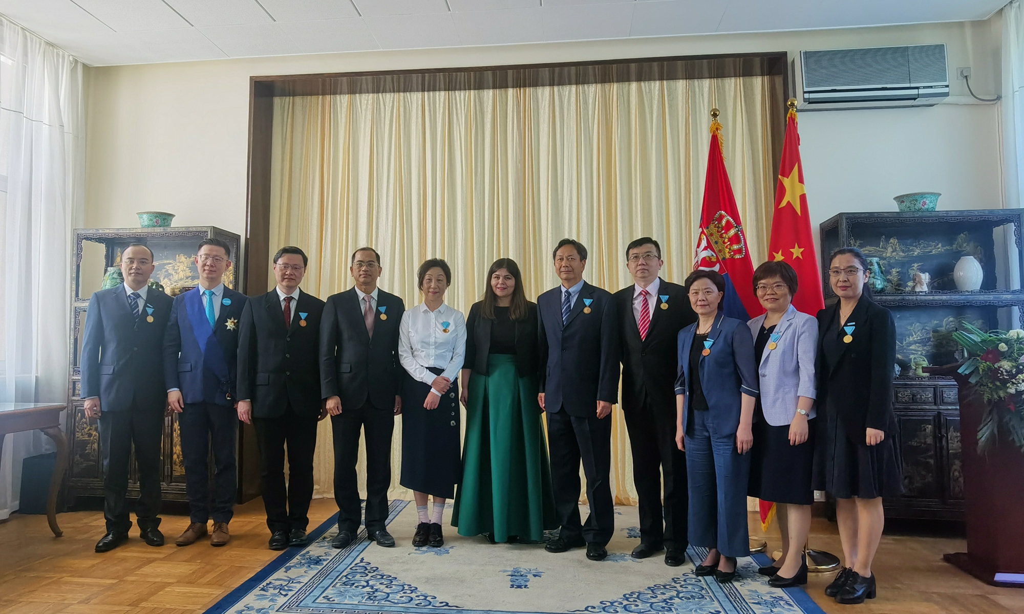 Serbia grants gold medals of merit to Chinese medical team to commemorate co-efforts against COVID-19 and ironclad friendship - Vimarsana News