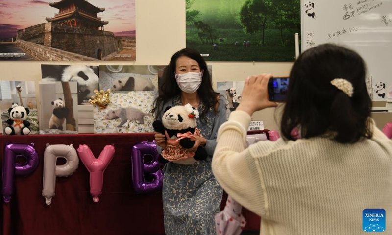 People in Tokyo celebrate Japan-born giant panda Xiang Xiang’s birthday