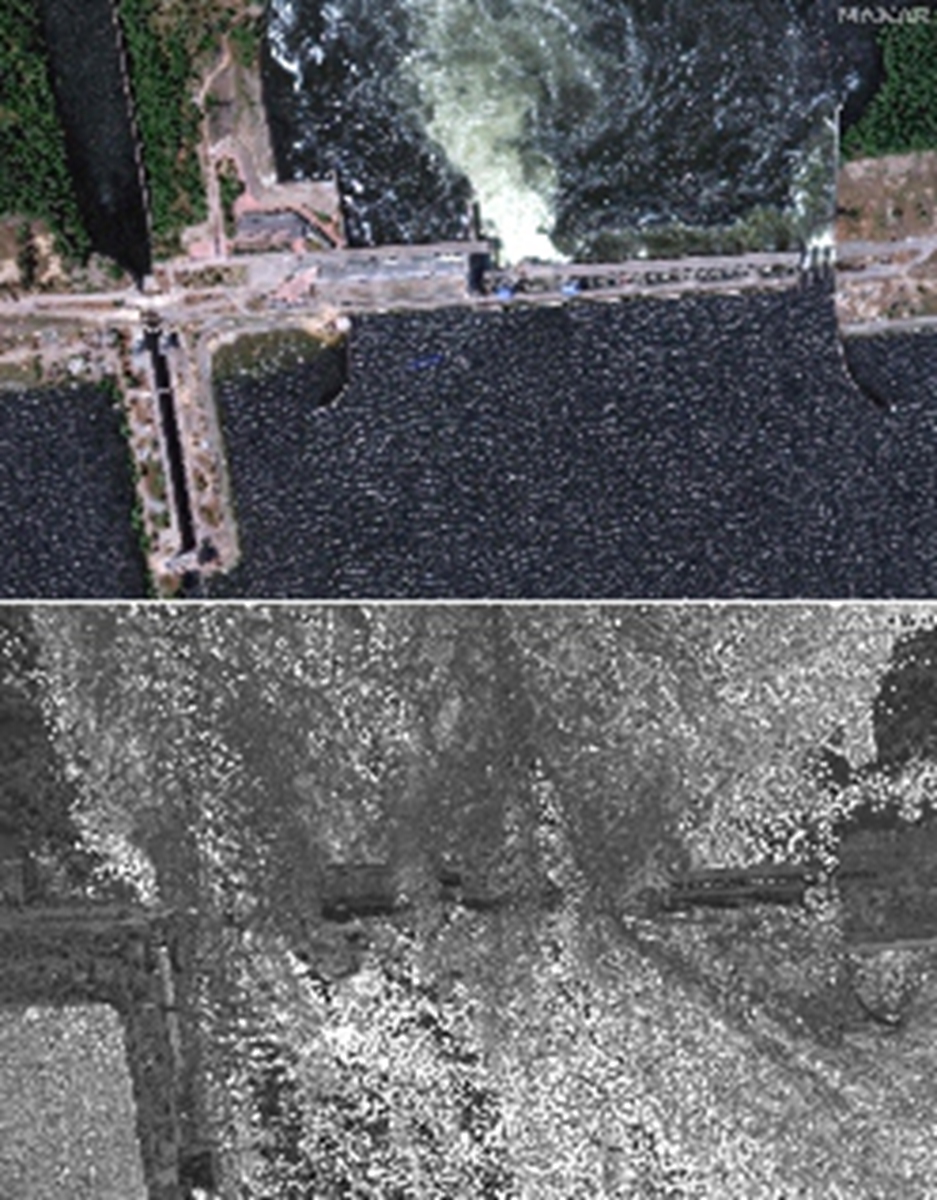 This combination of handout satellite images courtesy of Maxar technologies shows the Kakhovka Hydroelectric Power Station (top) on June 5, 2023 and the same area on June 6, 2023 after it was damaged. Photo: VCG