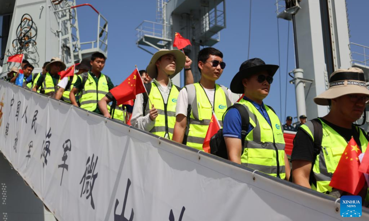 Chinese people evacuated from Sudan by the Chinese People's Liberation Army (PLA) Navy's comprehensive supply ship Weishanhu arrive at the Saudi Arabian port of Jeddah on April 29, 2023. Photo:Xinhua
