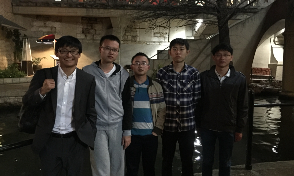 Group photo of Dang Qingqing (left 2) and Gui Haichao (left) during 27th AAS/AIAA Flight Dynamics Conference in San Antonio, US in 2017. Photo: Courtesy of Dang Qingqing