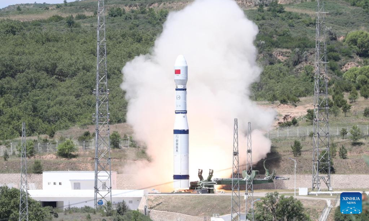 A Long March-6 carrier rocket carrying the Shiyan-25 experiment satellite blasts off from the Taiyuan Satellite Launch Center in north China's Shanxi Province, June 20, 2023. The satellite successfully entered the preset orbit. This satellite will mainly be used to carry out new Earth-observation technology experiments. Photo:Xinhua