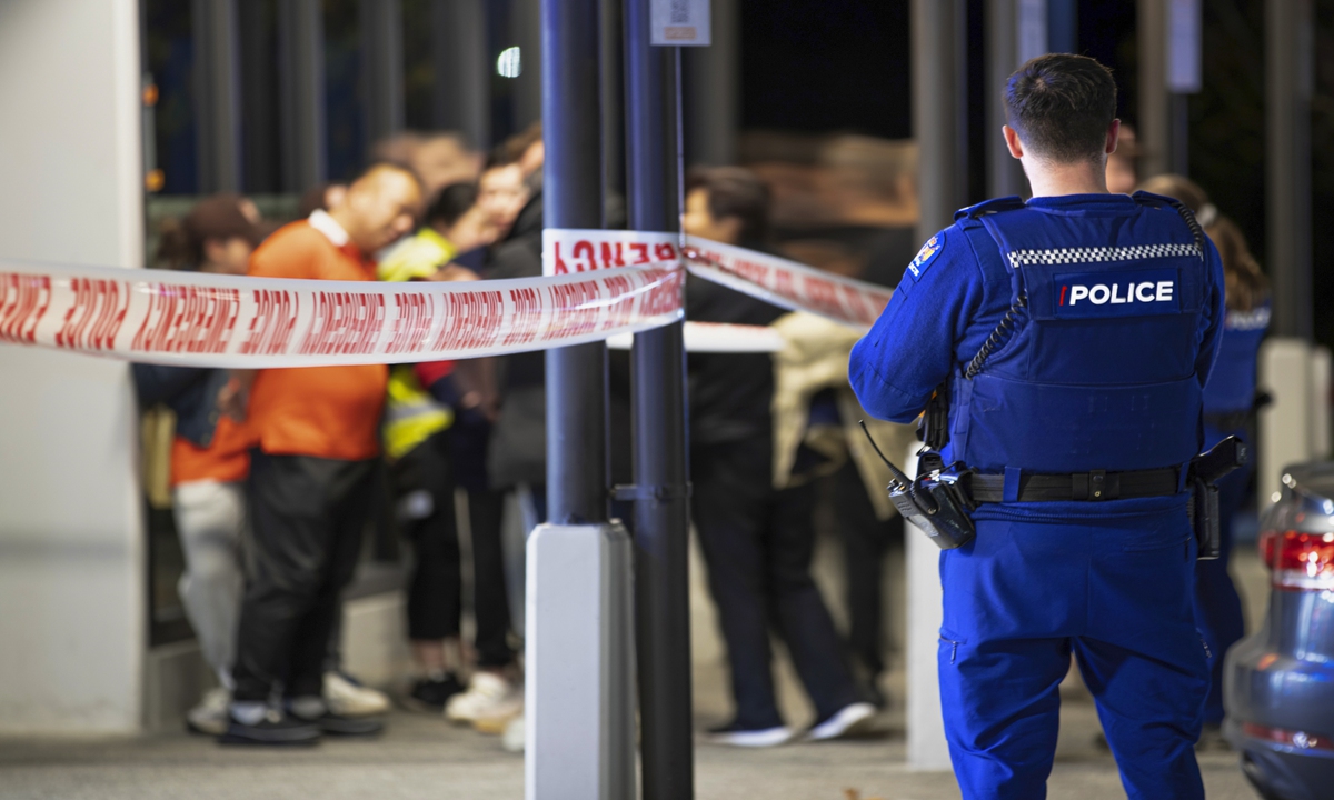 New Zealand police cordon off the restaurant where an attack took place on June 20, 2023 local time. Photo: VCG