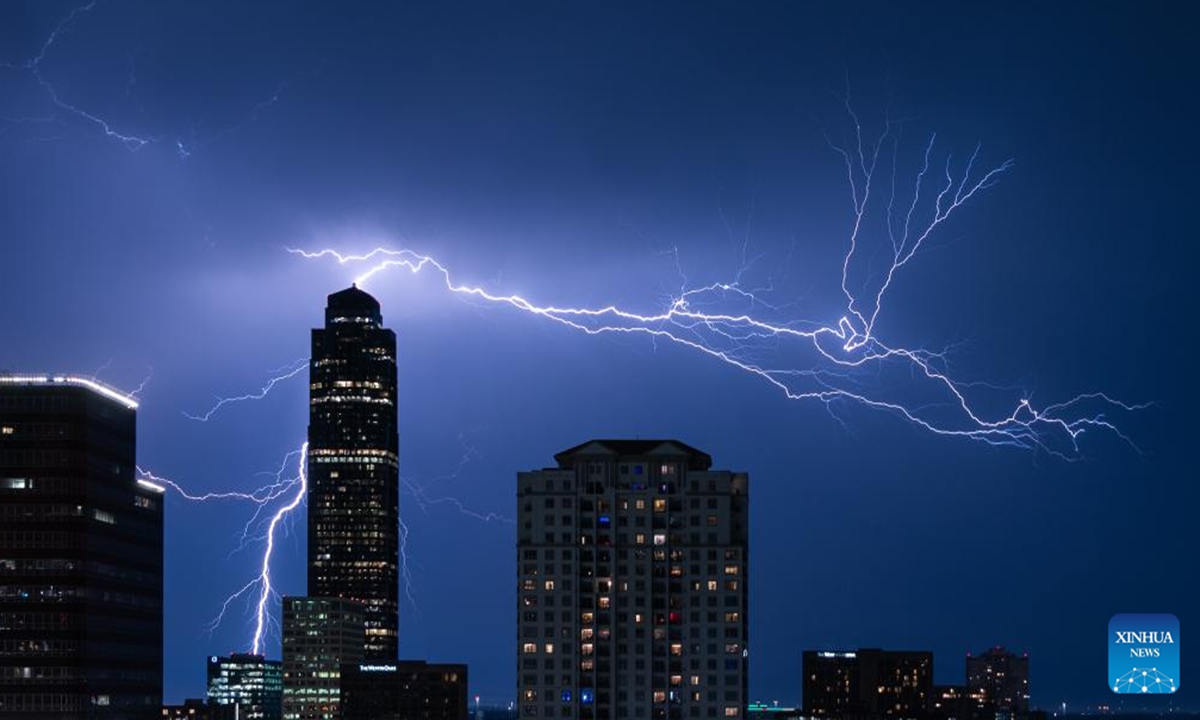 Lightning strikes sky above Houston in US Global Times