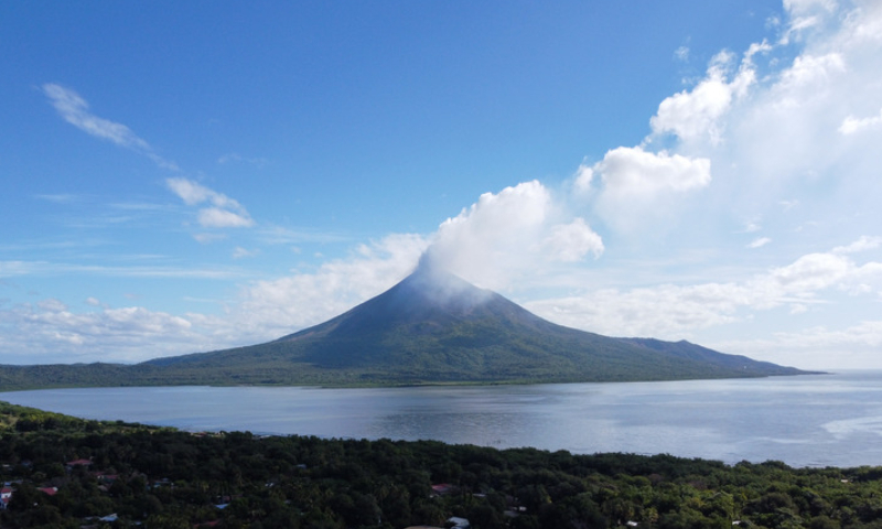 The photo taken on December 15, 2021 shows the Momotombo Volcano in Nicaragua. Photo: Xinhua