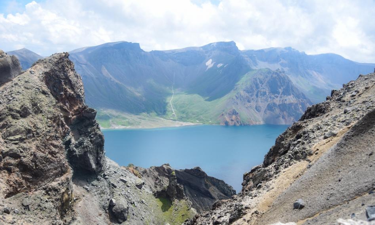 Changbai Mountain Tianchi Lake. Photo: Li jinsha?