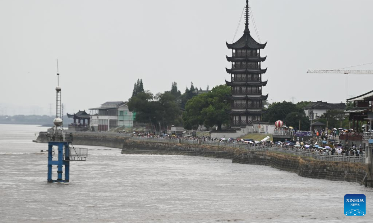 View of Qiantang River tidal bore in Zhejiang Global Times