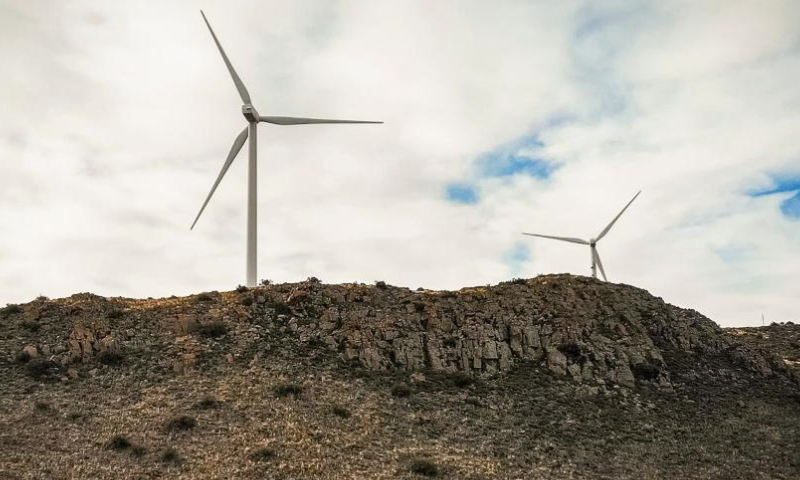 This photo taken on July 25, 2023 shows wind turbines of the De Aar wind power project in De Aar, South Africa. The installed capacity of the De Aar wind power project invested by China's Longyuan Power and its South African partners is 244.5 megawatts (MW), which can stably supply clean power of about 760 gigawatt hour (GWh) annually, equivalent to saving more than 200,000 metric tons of standard coal, reducing carbon dioxide emissions of 700,000 metric tons. (Photo by Yeshiel Panchia/Xinhua)