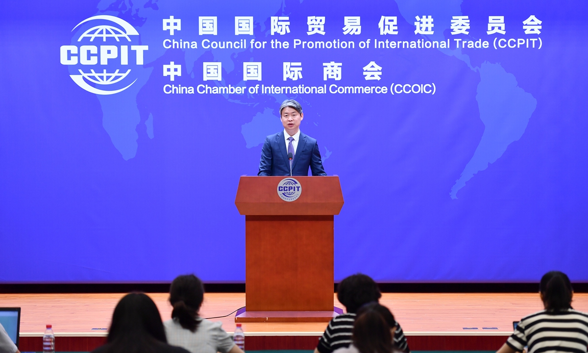 CCPIT spokesman Sun Xiao briefs a press conference. Photo: Courtesy of CCPIT