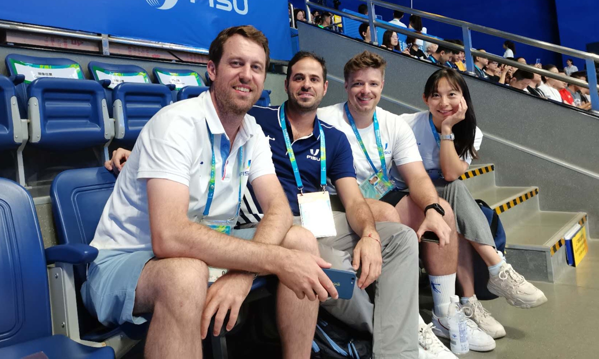 Zhao Jing (right) and her Summer Games team at a Chengdu FISU Games venue.Photo: Courtesy of Zhao