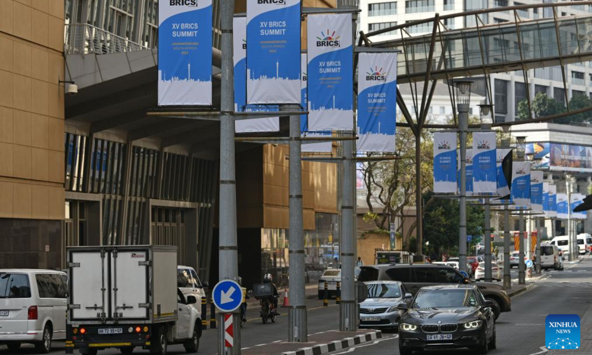 Signboards of the 15th BRICS summit are seen in a street of Johannesburg, South Africa, Aug 17, 2023. The 15th BRICS summit is to be held in Johannesburg, South Africa, on Aug 22-24. Photo:Xinhua