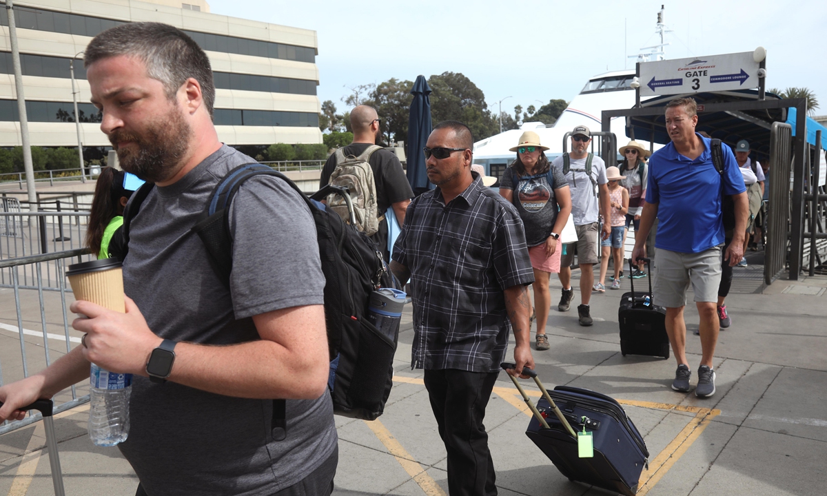 Evacuees from Catalina Island arrive in Long Beach due to Hurricane Hilary on August 19, 2023. Hurricane Hilary is expected to slam into Southern California of the US on August 20, 2023 as a rare tropical storm, unleashing floods, fierce winds and heavy downpours. Photo: VCG