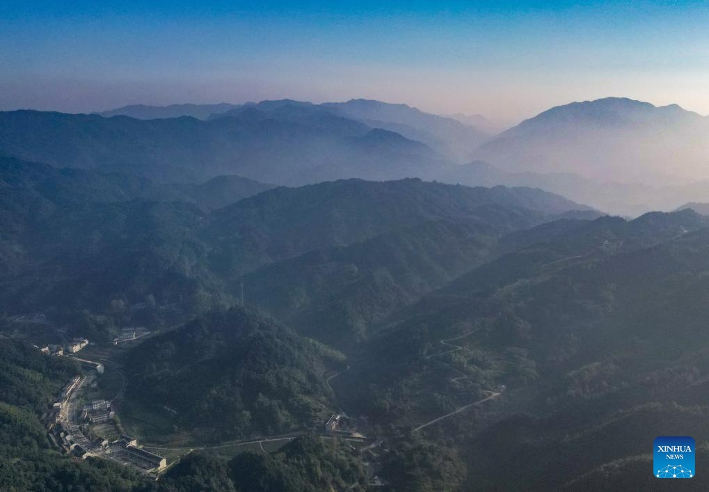 This aerial photo taken on Aug. 23, 2023 shows mountain scenery in Manshuihe Town of Lu'an City, east China's Anhui Province.(Photo: Xinhua)
