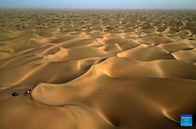 This aerial photo taken on Sept. 7, 2023 shows the scenery of a desert scenic spot in Makit County of Kashgar, northwest China's Xinjiang Uygur Autonomous Region. Makit County, located on the southwestern rim of the Taklimakan Desert, has taken advantage of its natural resources to develop tourism and provide jobs for the local people. Photo: Xinhua