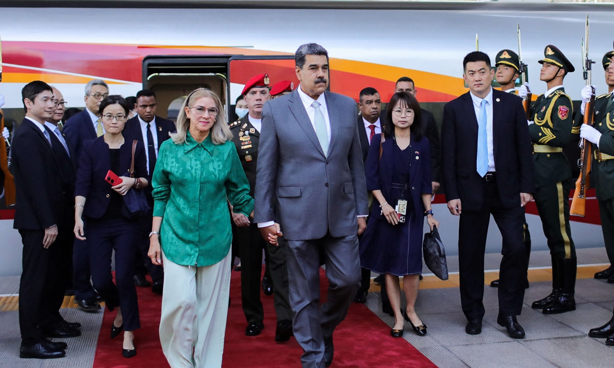 Chinese officials receive Venezuela's President Nicolas Maduro and Venezuela's First Lady Cilia Flores at Beijing South Railway Station on September 12, 2023. Maduro has visited a number of Chinese cities including Shenzhen, Shanghai and Ji'nan before he came to Beijing. Photo: Xinhua
