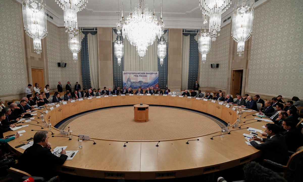 Russian Foreign Minister Sergei Lavrov (C) attends a round table meeting of foreign ambassadors to Russia dedicated to finding ways to resolve the Ukrainian conflict in Moscow on September 15, 2023. Photo: VCG 