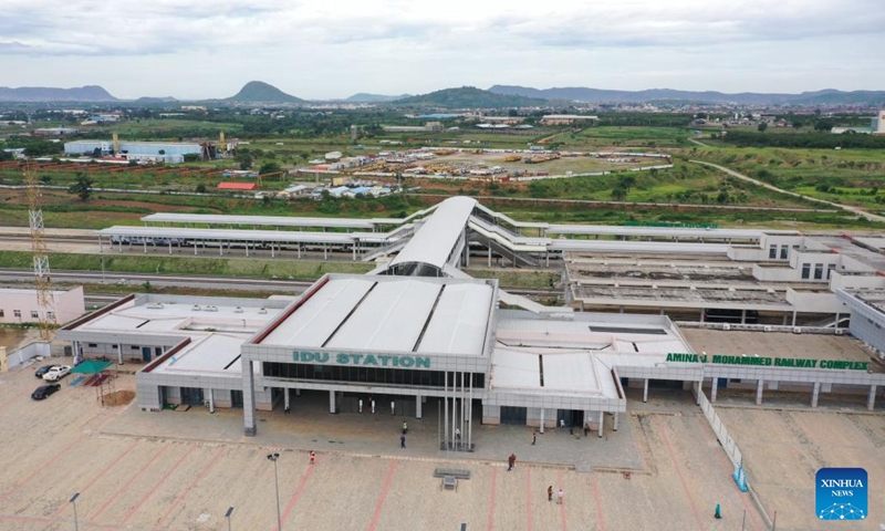 This aerial photo taken on Sept. 18, 2023 shows the Idu Railway Station in Abuja, Nigeria. The Abuja-Kaduna railway constructed by China Civil Engineering Construction Corporation (CCECC) has safely transported nearly 6.57 million passengers since it started operation in 2016. With nine stations and a design speed of 150 km per hour, the rail line covers a distance of 186.5 km.(Photo: Xinhua)