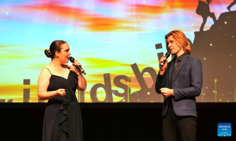 Australian youths sing Chinese version of the song 