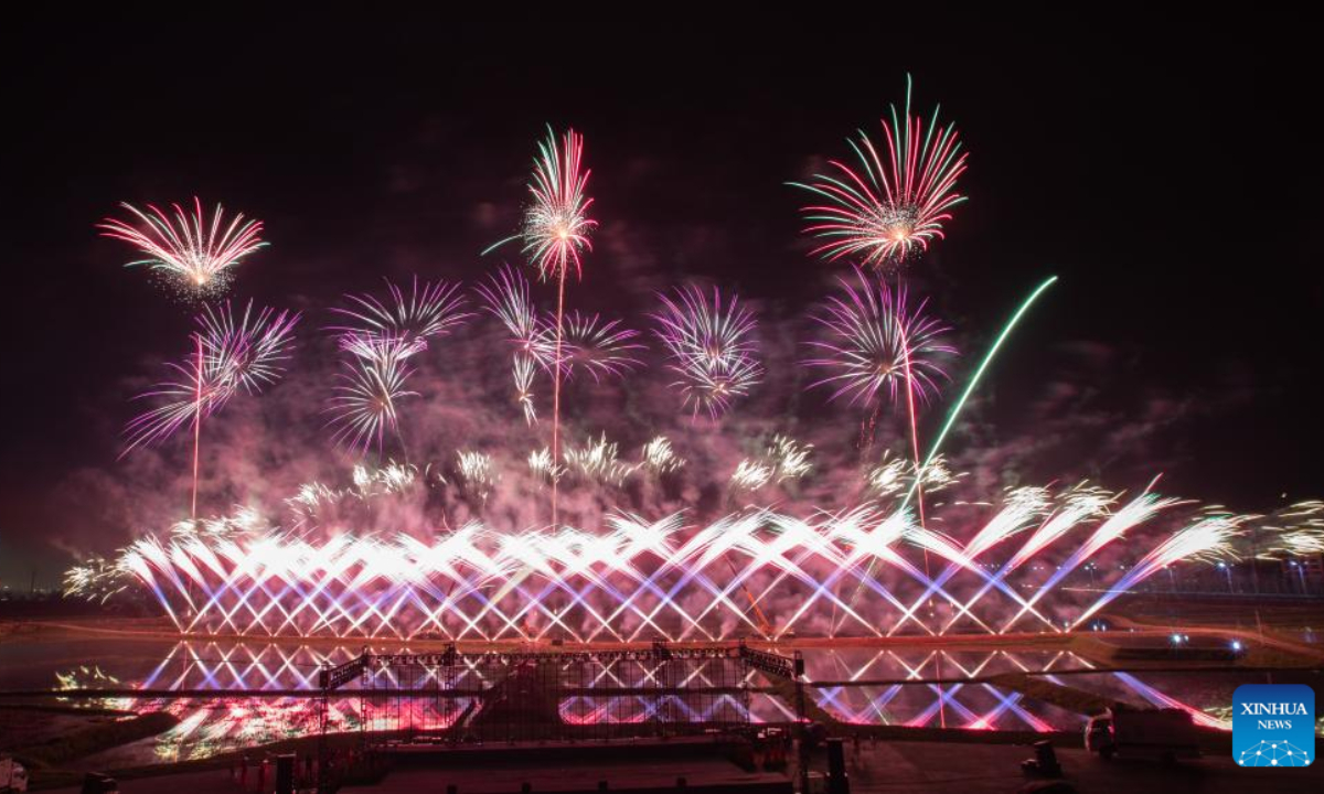 This photo taken on May 18, 2022 shows a firework show at an exposition park of firework culture in Shangli County, east China's Jiangxi Province. Photo:Xinhua