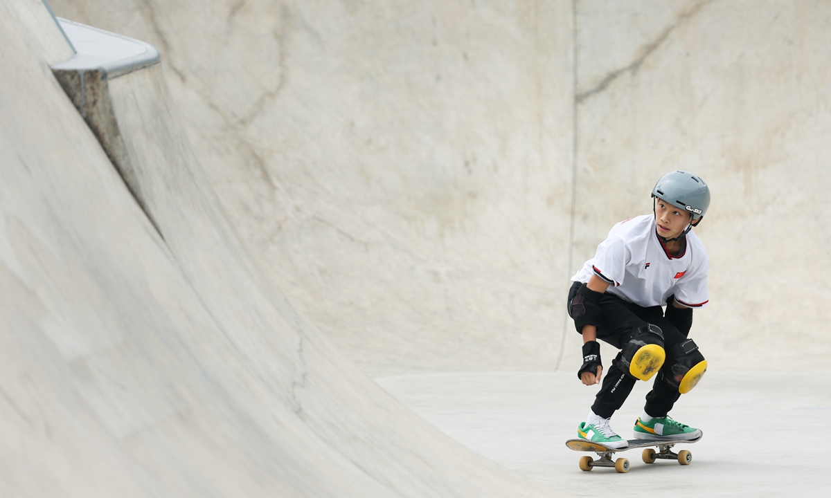 Chen Ye, Chinese skateboarder