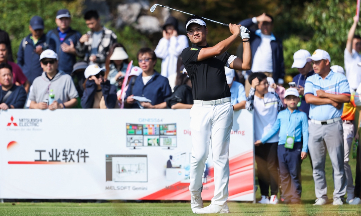 Chinese golfer Ye Jianfeng takes a shot in the final round of the Mitsubishi Electric FA Golf Open in Suzhou, East China's Jiangsu Province, on October 22, 2023. Ye led for much of the final round, but had to settle for a second-place finish after a late collapse allowed Kieran Muir of New Zealand take first place. Photo: Courtesy of China Golf Association