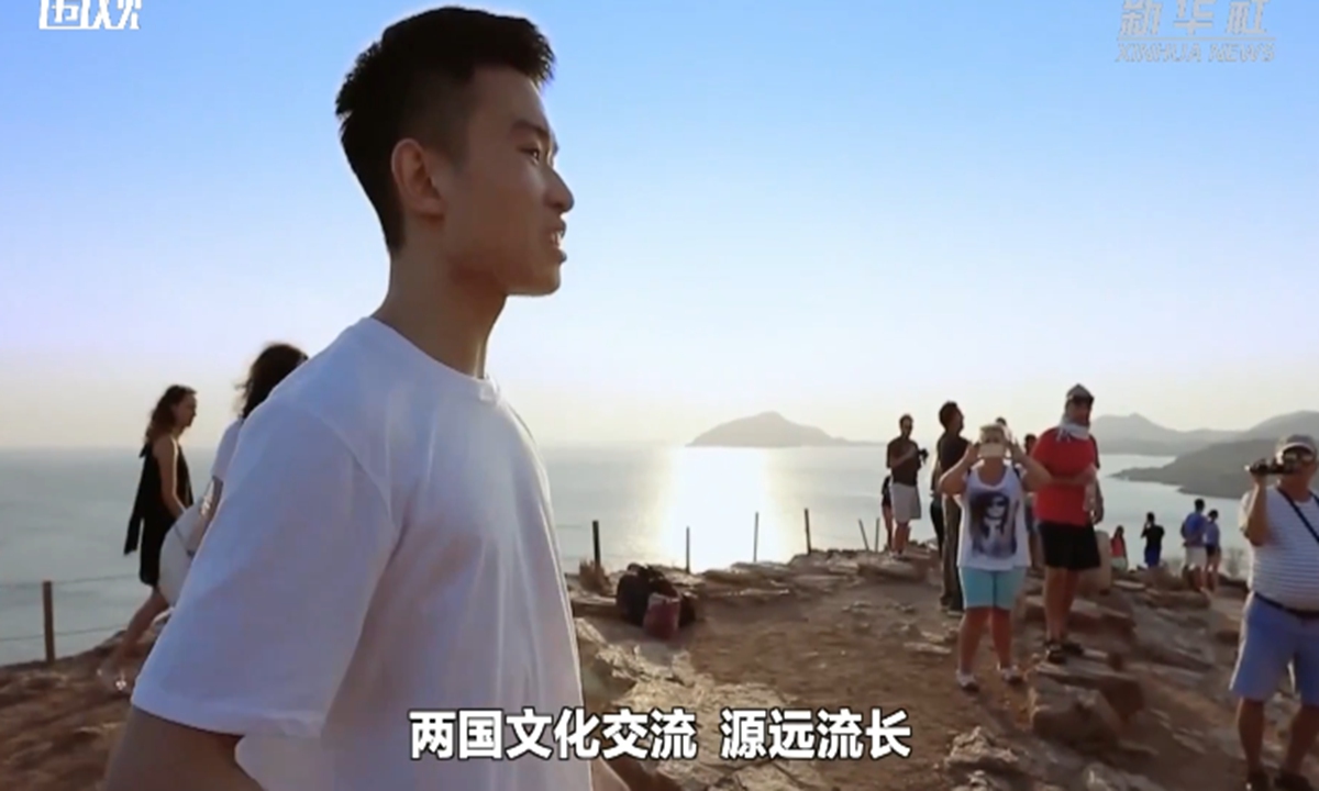 In a video circulating online, many young Greeks can be seen wearing traditional Tai Chi costumes and practicing the Ba Duan Jin with local Tai Chi teachers. Screenshot of Xinhua News Agency