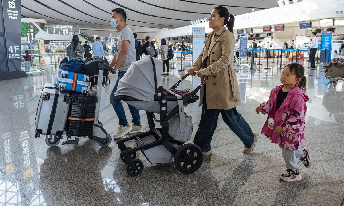 Passengers at the Beijing Daxing International Airport on October 11, 2023 Photo: Li Hao/GT