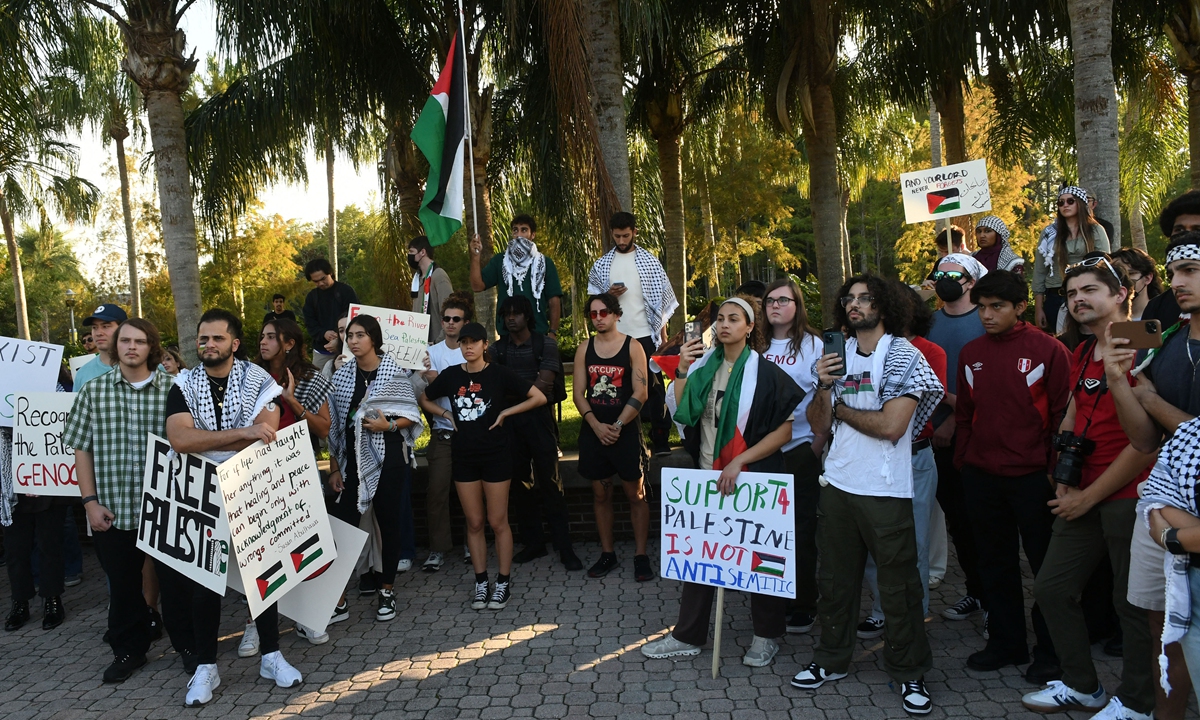 University of Central Florida students rally in support of Pales
ORLANDO, FLORIDA, UNITED STATES - OCTOBER 13: Students at the University of Central Florida hold a rally and march in support of Palestinians in Orlando, Florida, United States on October 13, 2023. Paul Hennesy / Anadolu
Paul Hennesy / ANADOLU / Anadolu via AFP