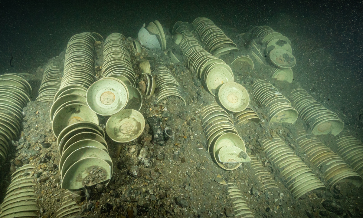 Porcelain relics discoverd in shipwreck Photo:Courtesy of China's State Administration of Cultural Heritage