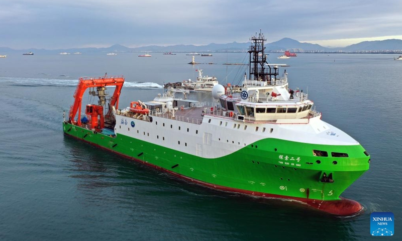 This aerial photo taken on Oct. 10, 2023 shows the scientific research ship Tansuo-2 carrying submersible Shenhai Yongshi (Deep Sea Warrior) returning to Sanya of south China's Hainan Province after conducting deep-sea archaeological investigation in the South China Sea. (Photo: Xinhua)