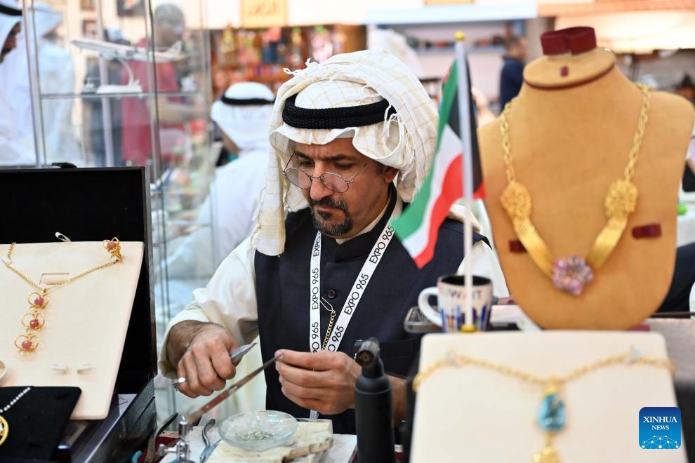 Craft work exhibition held in Hawalli Governorate to display Kuwaiti