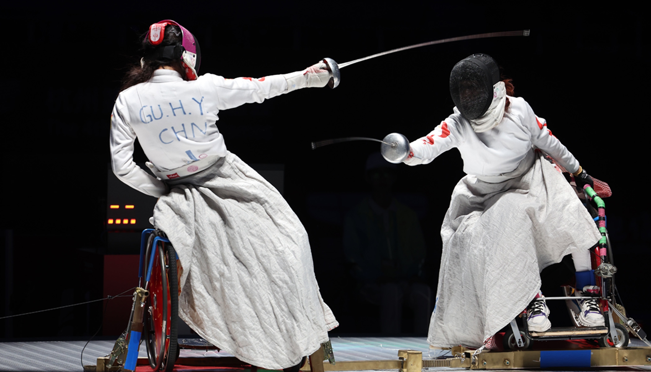 Chinese athlete Chen Yuandong claims gold in women's sabre Alevel