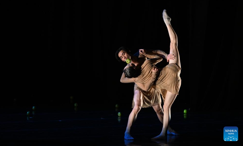 Dancers from China's Beijing Dance Theater perform the dance drama Three Poems at the Palacio de Bellas Artes in Mexico City, Mexico, Oct. 24, 2023. (Photo: Xinhua)